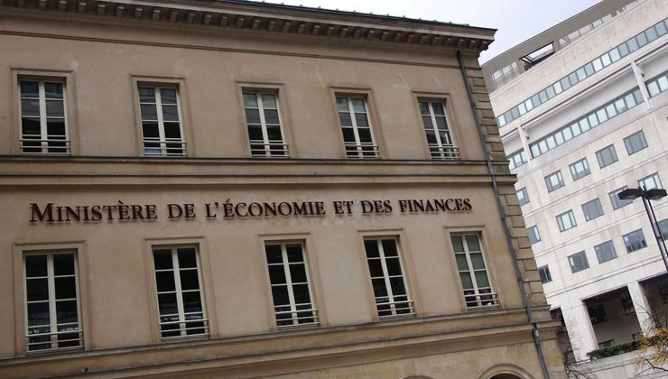 فەڕەنسا، زیاتر لە 23 ملیار یۆرۆی رووسیا بلۆک دەکات