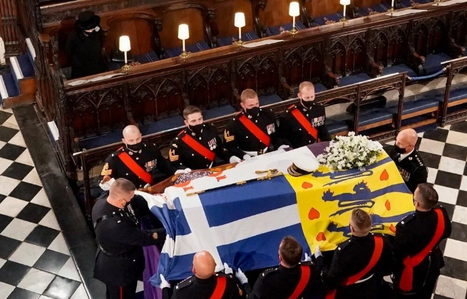 ئایا دەزانیت تابووتەکەی شاژن ئیلیزابێس لە چی درووستکراوە؟