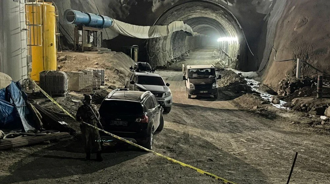 وان.. بەهۆی دارووخانی تونێلێکەوە دوو کەس گیانیان لەدەستدا