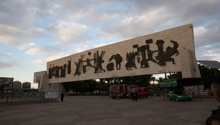 بەغداد.. گۆڕەپانى تەحریر بە بلۆکى کۆنکریتى داخرا