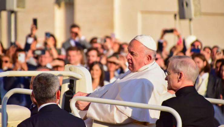 پاپای ڤاتیکان: سووتاندنی قورئان قبووڵنەکراوە و سەرکۆنەکراوە