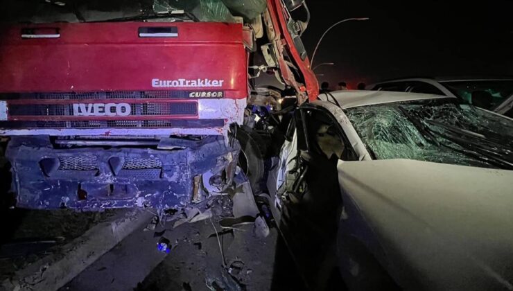 هەولێر؛ شۆفێرەک بە میكسه‌ر خۆی به‌ 13 ئۆتۆمبێل ده‌كێشێت