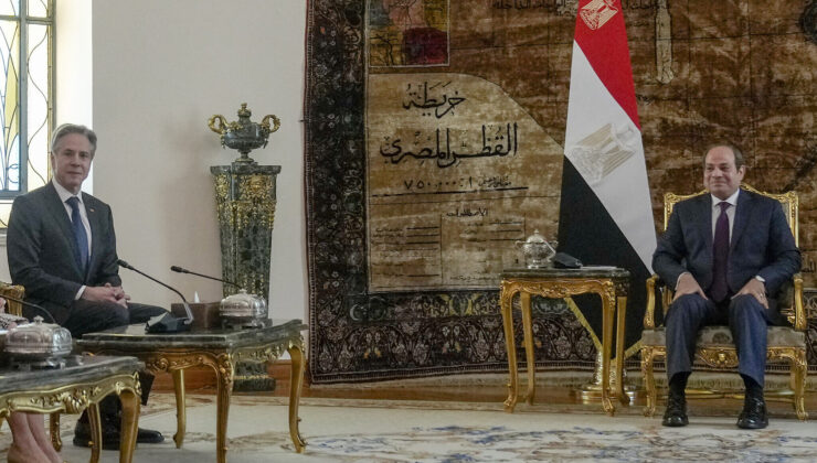 وەزیری دەرەوەی ئەمه‌ریکا لەگەڵ سەرۆکی میسر کۆبووەوە