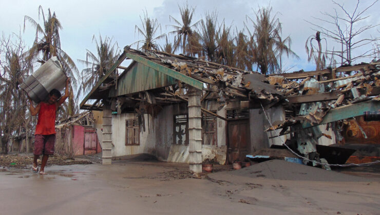 لە ئیندۆنیزیا بەهۆی لافاوەوە 15 کەس گیانیان لەدەستدا