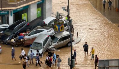 بەهۆی خراپترین لافاو لە ئیسپانیا لانیکەم 95 کەس گیانیان لەدەستدا