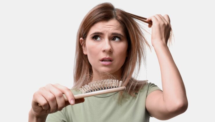 چۆن هەڵوەرینی قژ بوەستێنین؟