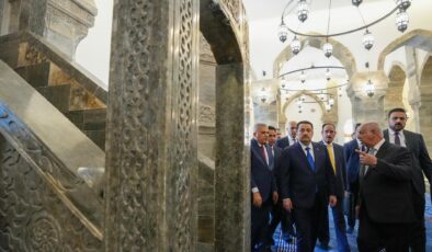 سوودانی مزگەوتی نووری لە موسڵ دەكاتەوە