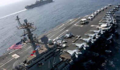 سێنتکۆم: سێ کەشتیی فڕۆکەهەڵگر لە رۆژهەڵاتی ناوەڕاستن